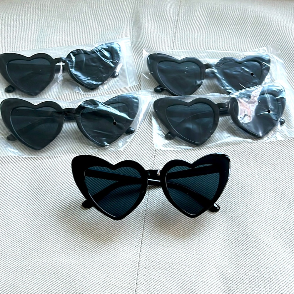 5 pairs of brand new heart ❤️ shaped black sunglasses